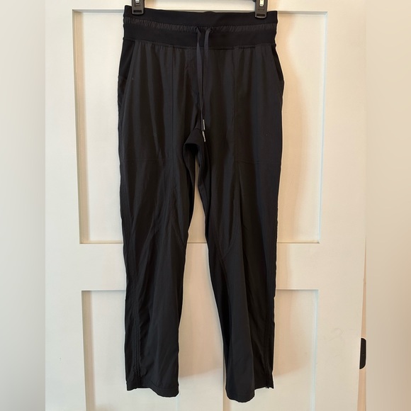 Lululemon Dance Studio Cropped Pant - Picture 2 of 4